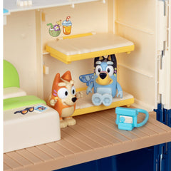 Bluey Maxi playset Nave da Crociera con 2 action figures e più di 15 accessori
