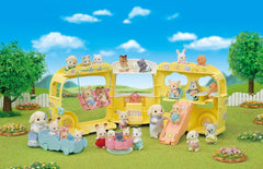 Sylvanian Families - Il Bus Arcobaleno Sole a 3 piani trasformabile in area giochi