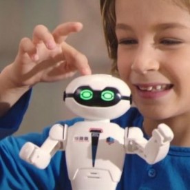 Macrobot, il robot interattivo